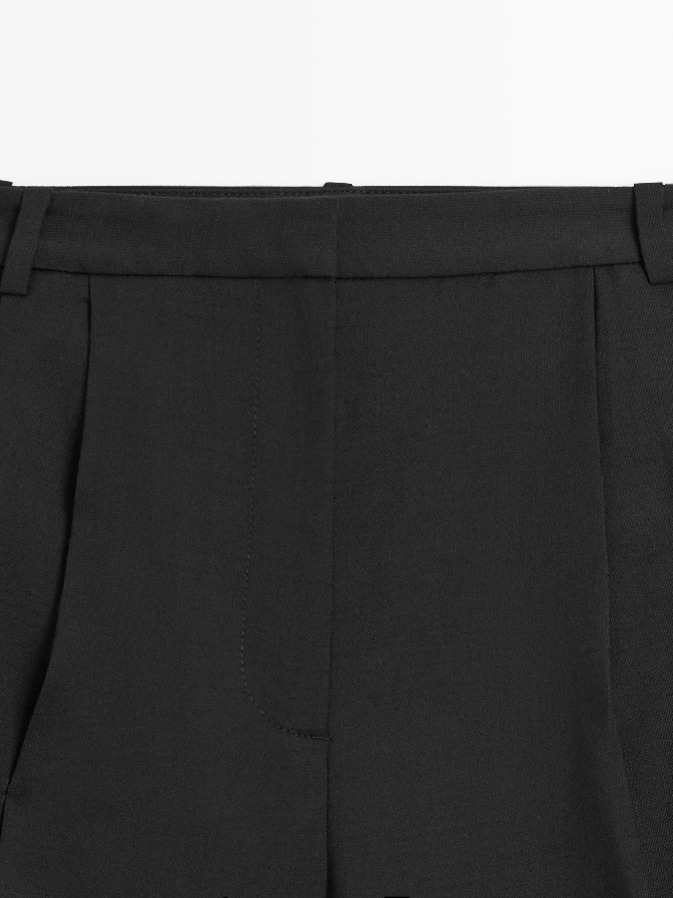 Long 100% wool Bermuda shorts